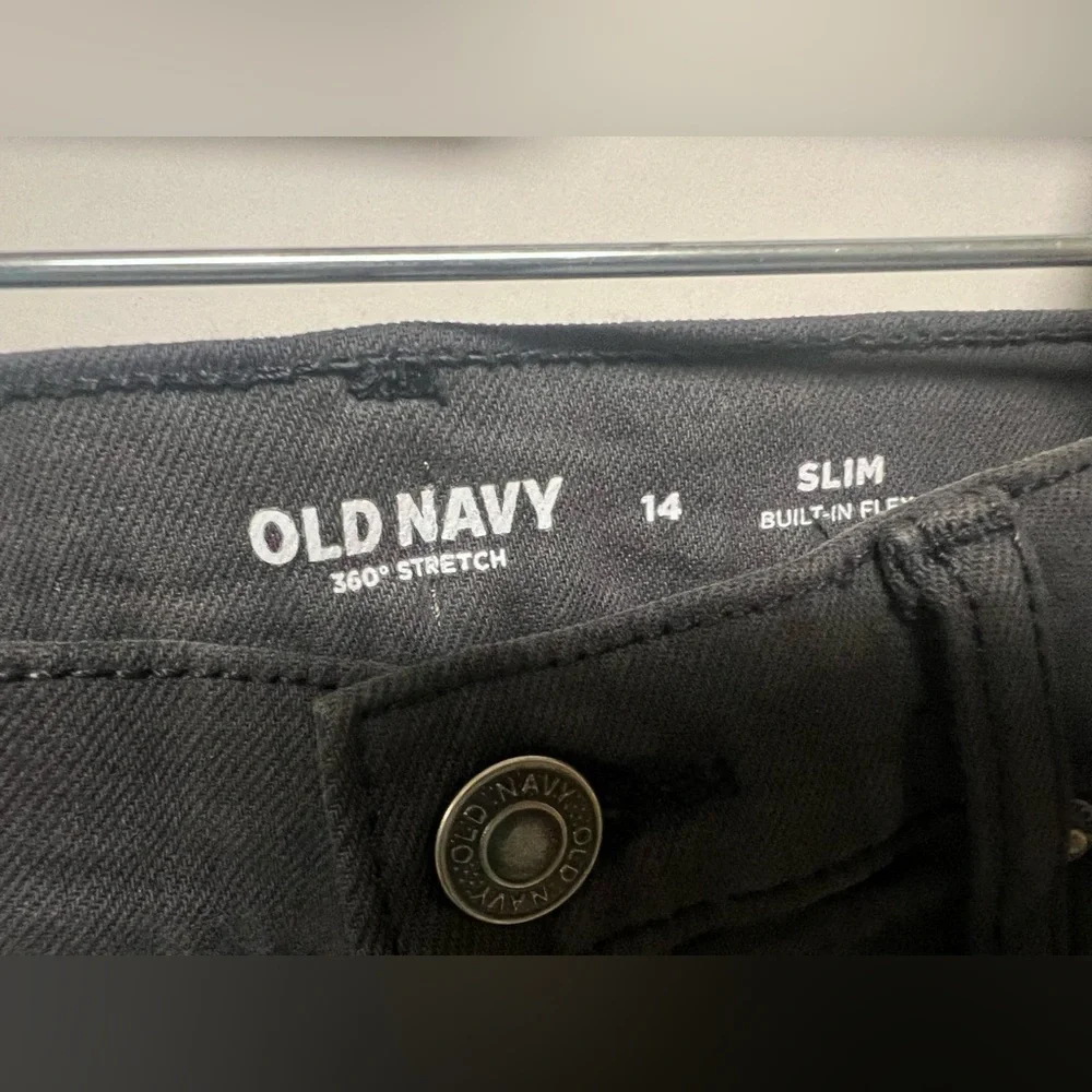 OLD NAVY BOYS CHARCOAL SIZE 14 SLIM BUILT-IN FLEX JEANS. NWT